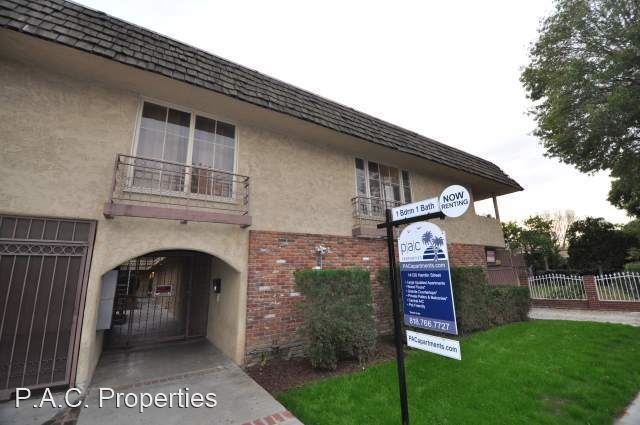 14120 Hamlin St in Los Angeles, CA - Foto de edificio