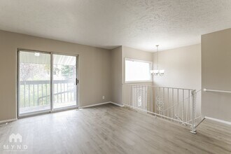 2460 Woodthrush Dr in Sandy, UT - Building Photo - Building Photo