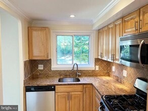 1602 Ripon Pl in Alexandria, VA - Building Photo - Building Photo