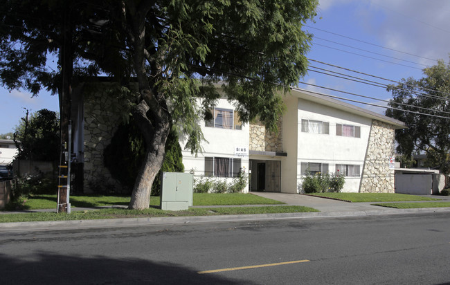 W.J. Sims Apartments in Buena Park, CA - Building Photo - Building Photo