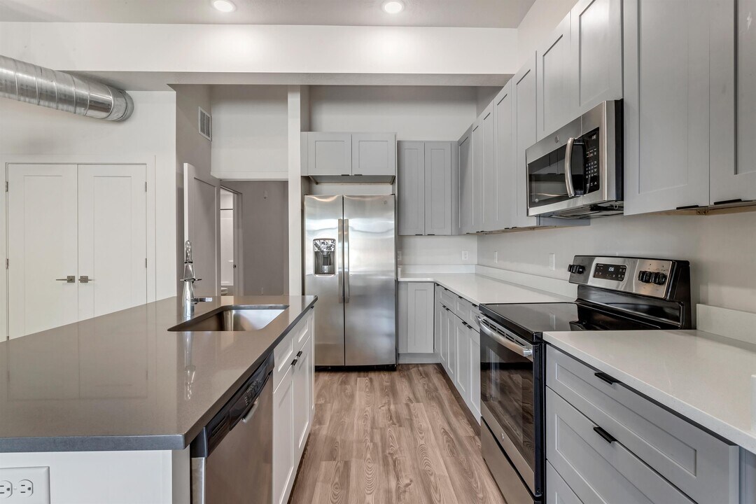 606 W North Temple St, Unit 108 in Salt Lake City, UT - Building Photo