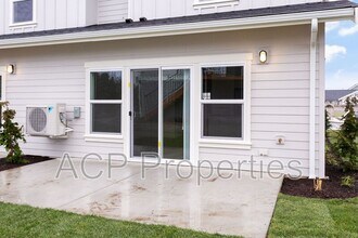 2282 Brome St in Lynden, WA - Building Photo - Building Photo