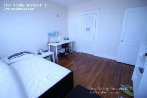 15 Scottfield Rd-Unit -12 in Boston, MA - Building Photo