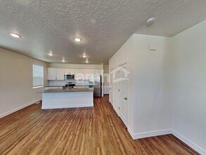 6578 Old Forest Dr in Park City, UT - Building Photo - Building Photo