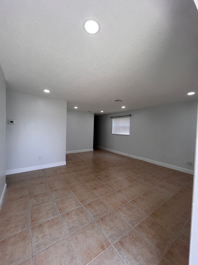 property at 522-522 46th St