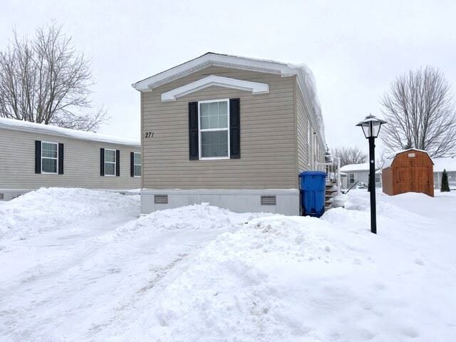 271 Crestwood Dr in Lockport, NY - Building Photo - Building Photo