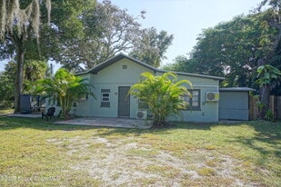 2836 Shwonda Ave NE in Palm Bay, FL - Building Photo