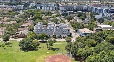 3409 Bryan St in Dallas, TX - Building Photo - Building Photo