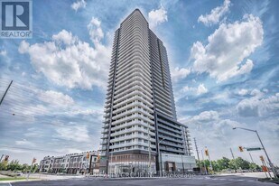 7895 Jane St in Vaughan, ON - Building Photo
