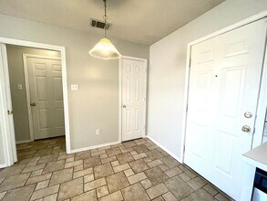 6716 4th St in Lubbock, TX - Building Photo - Building Photo