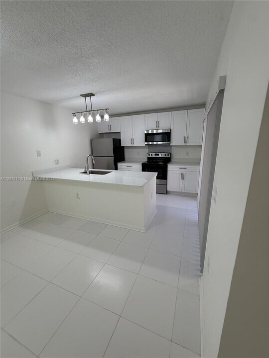 738 Mill Valley Pl in West Palm Beach, FL - Building Photo