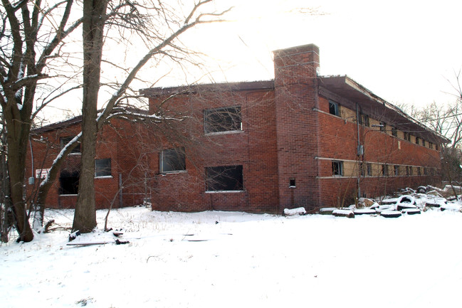 2800 Ewald Cir in Detroit, MI - Building Photo - Building Photo