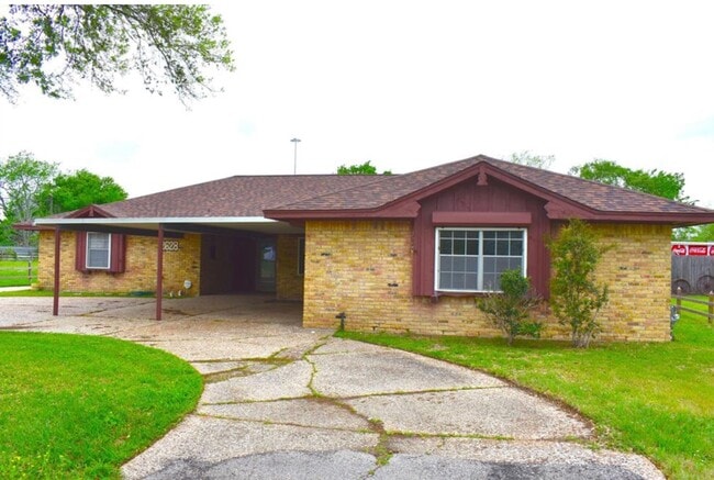property at 2628 Dupont St
