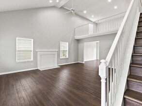 8022 Crete Ln in Blacklick, OH - Foto de edificio - Building Photo