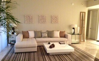 55 Merrick Wy in Miami, FL - Building Photo