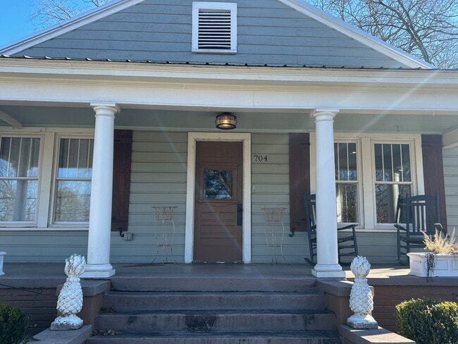 704 Barkley St SW in Hartselle, AL - Building Photo - Building Photo