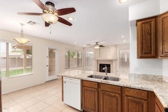 1157 West Swan Drive in Chandler, AZ - Building Photo - Building Photo