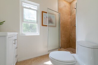 3008 Passmore Dr in Los Angeles, CA - Building Photo - Building Photo