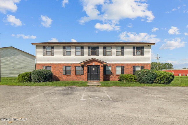 property at 107 Ravenwood Dr