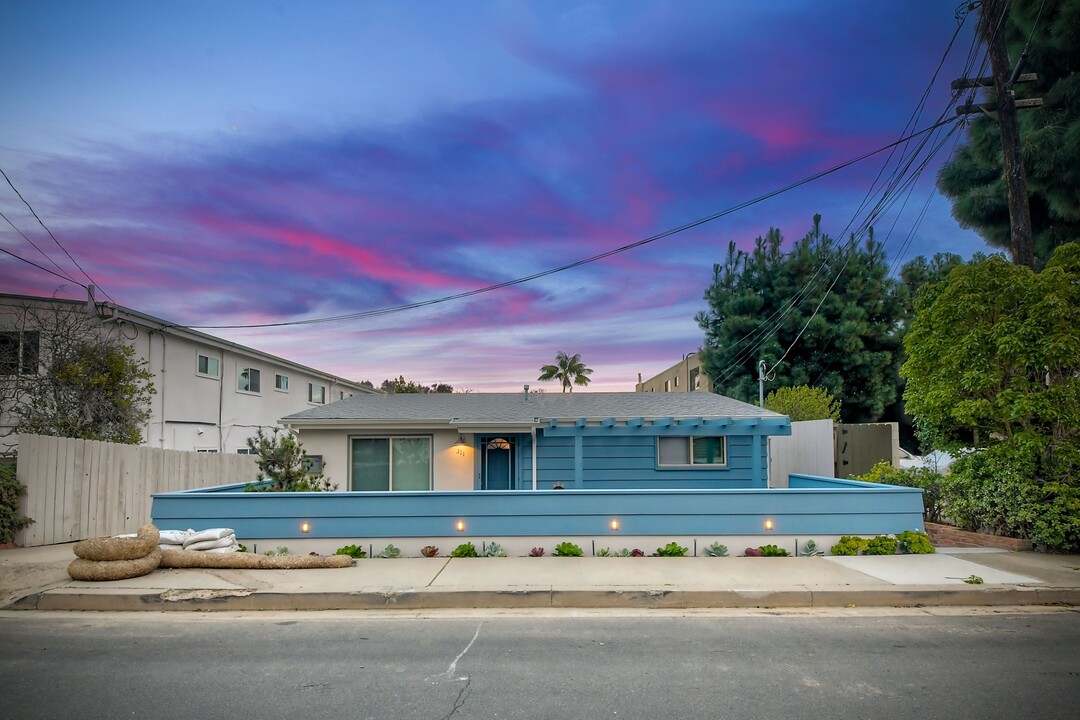 311-315 San Elijo St in San Diego, CA - Building Photo