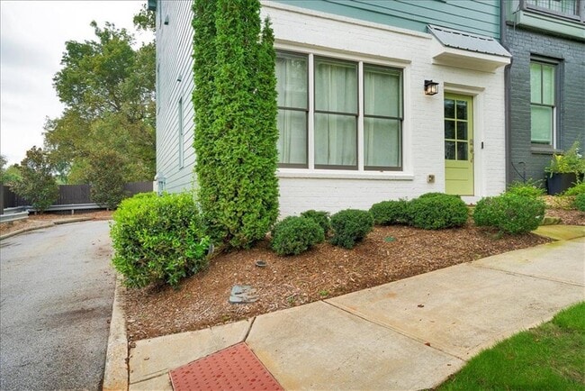 775 Hamilton Cir SE in Atlanta, GA - Building Photo - Building Photo