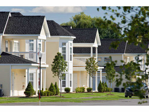 The Paddocks of Saratoga in Saratoga Springs, NY - Building Photo - Building Photo