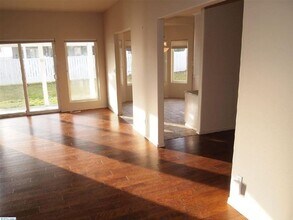 324 W Canyon Lakes Dr in Kennewick, WA - Building Photo - Building Photo