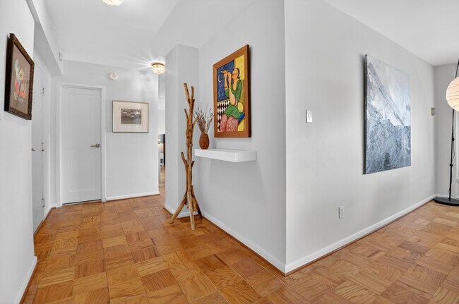 5100 Dorset Ave in Chevy Chase, MD - Building Photo - Building Photo
