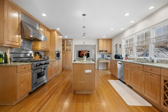 53 Midbrook Ln in Greenwich, CT - Building Photo - Building Photo