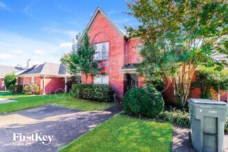 8337 Bridge Creek Dr in Memphis, TN - Building Photo - Building Photo