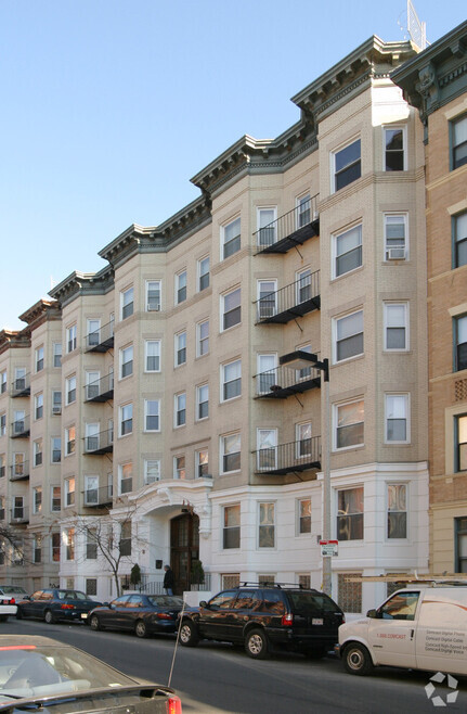 47 Hemenway St, Unit 23 in Boston, MA - Foto de edificio