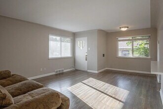 1381 S Grant St in Denver, CO - Building Photo - Building Photo