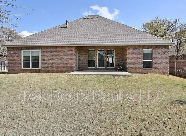 13123 Red Oak Dr in Choctaw, OK - Building Photo - Building Photo