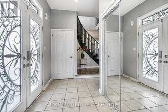 864 Etherington Way in Milton, ON - Building Photo - Building Photo