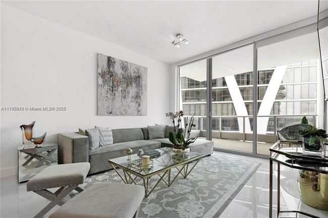property at 900 Biscayne Blvd