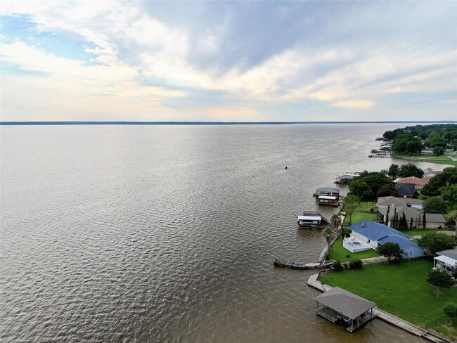 property at 445 Carolcrest Ln