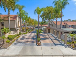 2334 Hosp Way in Carlsbad, CA - Building Photo - Building Photo