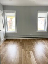 945 77th St in Brooklyn, NY - Foto de edificio - Building Photo