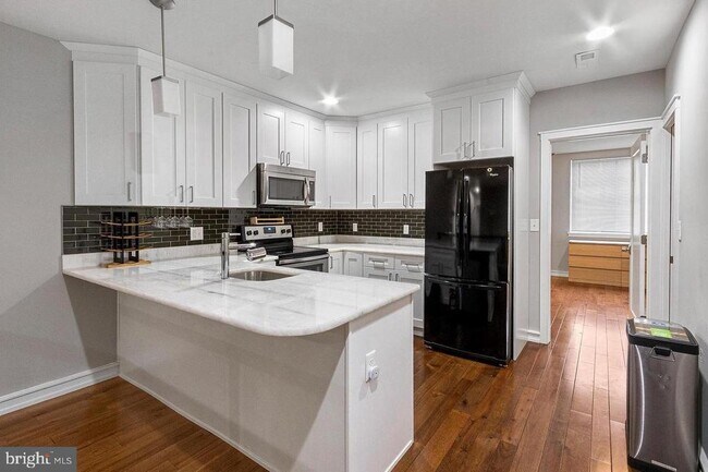 property at 1323 N 7th St