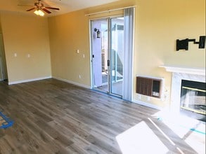 3695 Stevenson Blvd, Unit E315 in Fremont, CA - Foto de edificio - Building Photo