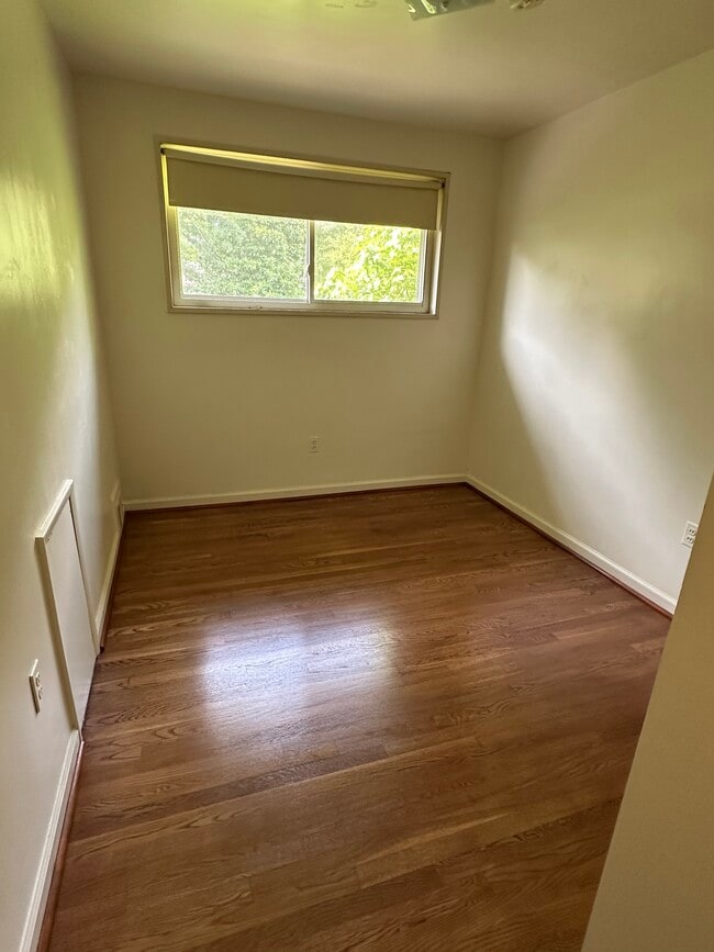 7605 Wellesley Dr in College Park, MD - Building Photo - Building Photo