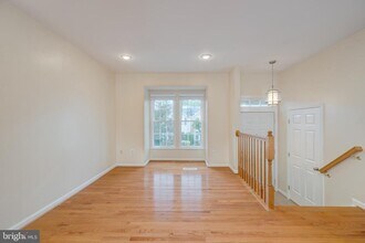 6537 Parish Glebe Ln in Alexandria, VA - Building Photo - Building Photo