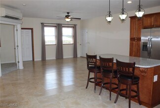 27181 Belle Rio Dr in Bonita Springs, FL - Foto de edificio - Building Photo