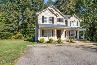 205 Tonylee Ct in Raleigh, NC - Building Photo - Building Photo