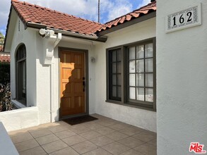 162 N Doheny Dr in Beverly Hills, CA - Building Photo - Building Photo