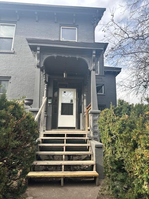 property at 417 1/2 W 4th St
