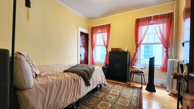 6 Newton St, Unit 2 in Cambridge, MA - Foto de edificio - Building Photo