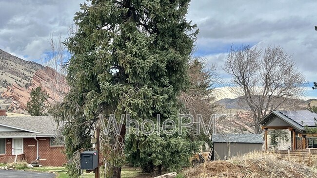 152 Red Rocks Vista Dr in Morrison, CO - Building Photo - Building Photo