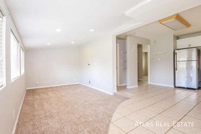 1710 Hoffman Way in Thornton, CO - Building Photo - Building Photo