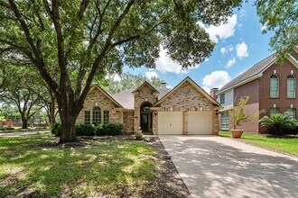 2434 Blue Rose Dr in Missouri City, TX - Building Photo - Building Photo
